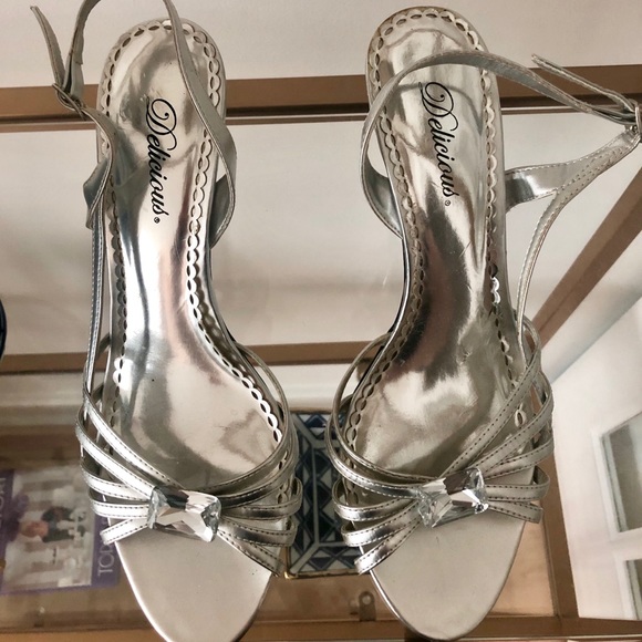 Delicious Silver 4” Sandals with Embellishments - Picture 3 of 4